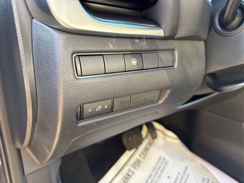 Used 2021 Nissan Rogue SV image 36