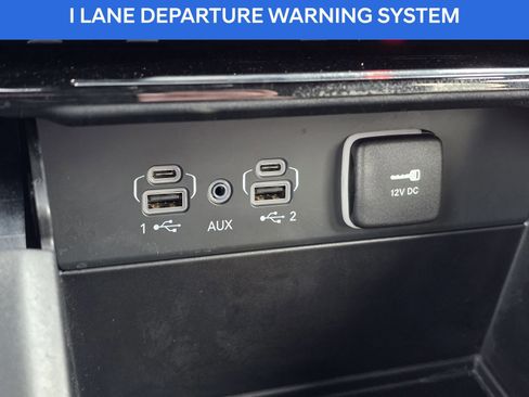 Used 2025 Jeep Grand Cherokee Limited image 24