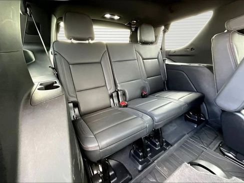 Used 2024 Chevrolet Tahoe High Country image 25