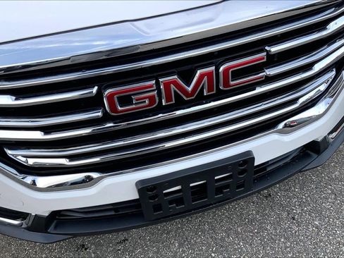 Used 2022 GMC Terrain SLT image 30