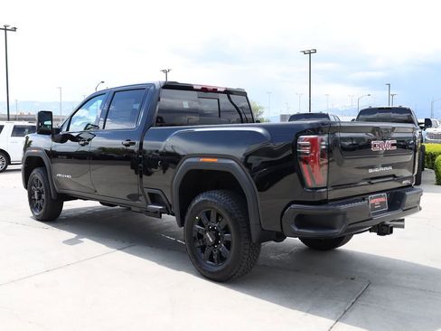 New 2026 GMC Sierra 2500 AT4 w/ Technology Package AWD/4WD image 4