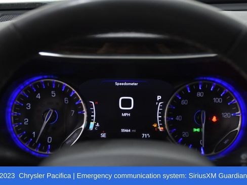 Used 2023 Chrysler Pacifica Limited FWD image 13