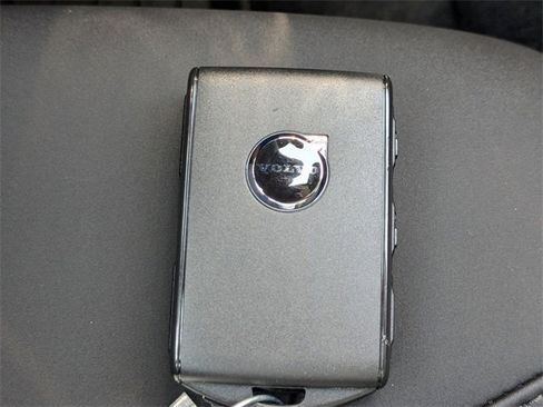 New 2026 Volvo XC60 B5 Core image 32