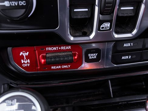 Used 2020 Jeep Wrangler Unlimited Rubicon AWD/4WD image 4