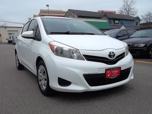 Used 2014 Toyota Yaris LE image 5