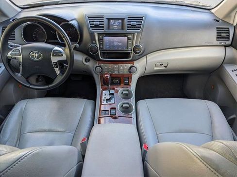 Used 2013 Toyota Highlander Limited image 15