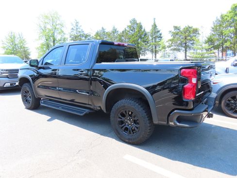 Used 2022 Chevrolet Silverado 1500 ZR2 w/ Technology Package AWD/4WD image 6