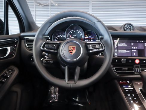 New 2026 Porsche Macan image 13