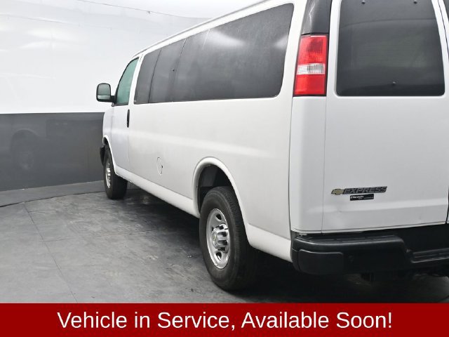 Used 2024 Chevrolet Express 3500 LS RWD image 5