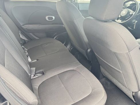 Used 2014 Kia Soul FWD image 24
