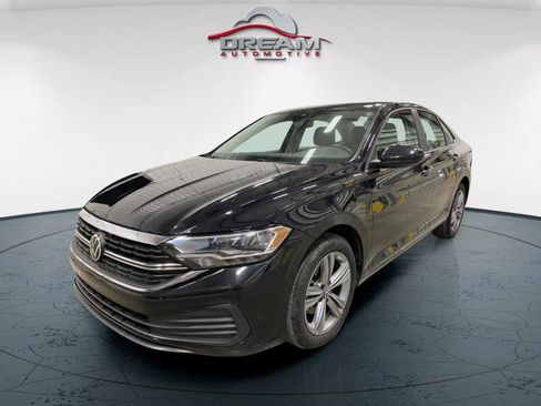 Used 2024 Volkswagen Jetta SE FWD image 4
