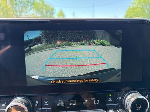 Used 2023 Toyota Highlander XLE w/ Protection Package #3 (TMS) AWD/4WD image 20