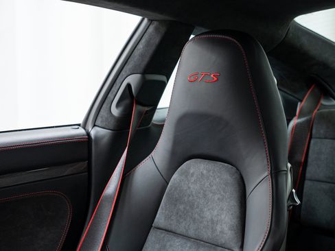 Certified 2016 Porsche 911 Carrera GTS RWD image 22