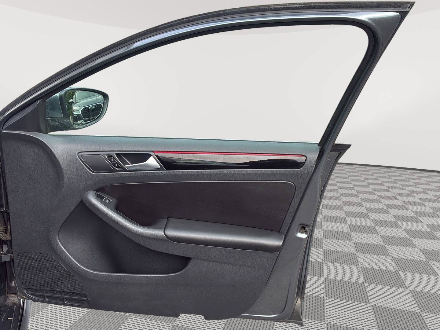 Used 2017 Volkswagen Jetta GLI FWD image 9
