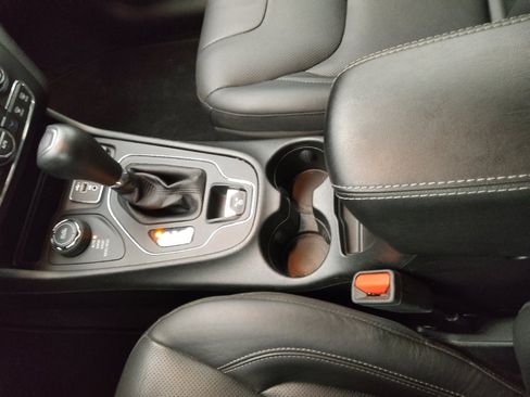 Used 2021 Jeep Cherokee Latitude Lux w/ Comfort/Convenience Group image 26