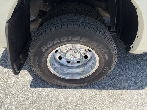 Used 2023 RAM 3500 Limited AWD/4WD image 15