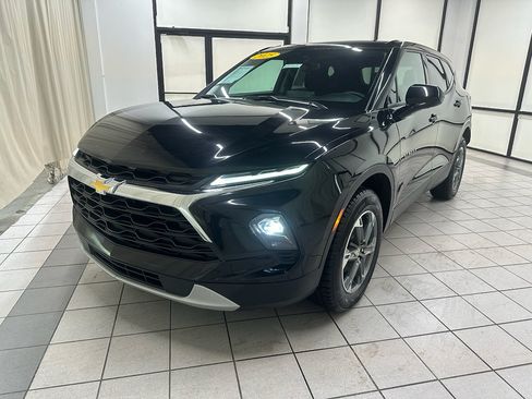 Used 2025 Chevrolet Blazer LT AWD/4WD image 11