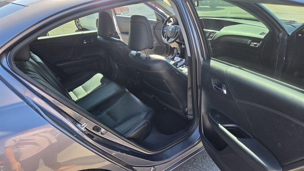 Used 2015 Honda Accord EX-L image 13