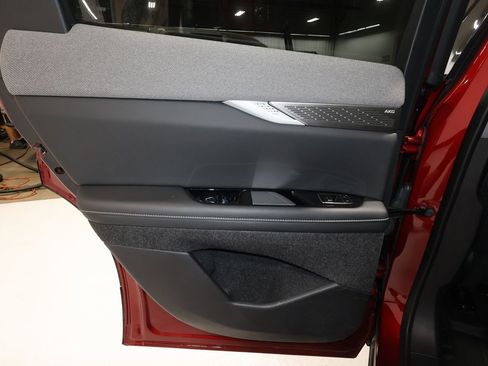 Certified 2025 Cadillac Optiq Sport 2 w/ LPO, Floor Liner Package image 20