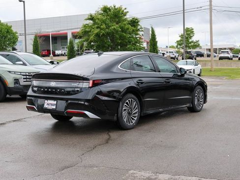 New 2025 Hyundai Sonata SEL image 3