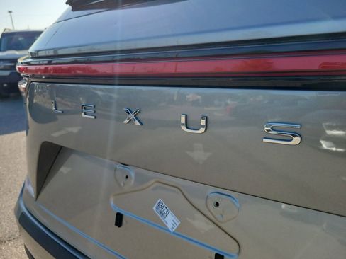 Used 2024 Lexus NX 250 250 Premium w/ Towing Package (2000 Lbs) image 8