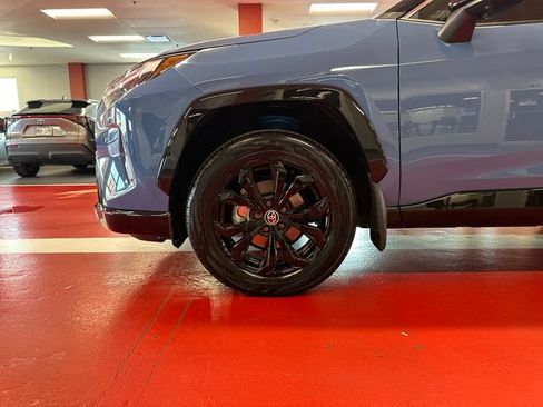 Used 2025 Toyota RAV4 XSE w/ Advanced Technology Package AWD/4WD image 27