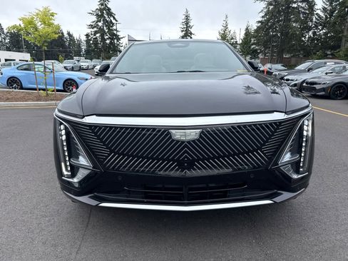 Used 2023 Cadillac Lyriq 2WD image 2