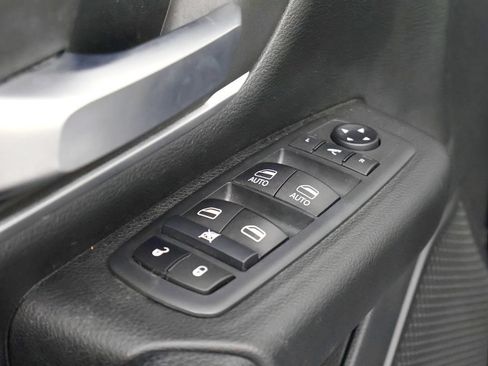 Used 2020 RAM 1500 Big Horn AWD/4WD image 17