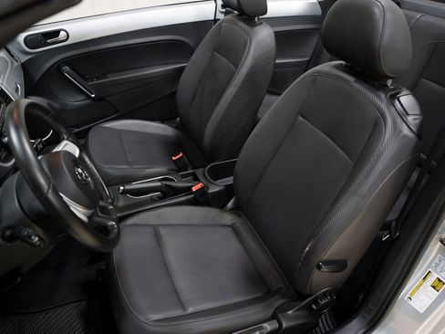 Used 2013 Volkswagen Beetle 2.5 FWD image 10