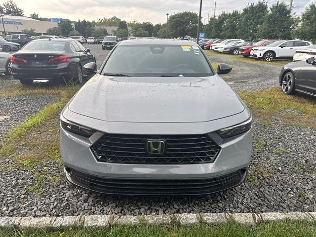 Used 2024 Honda Accord Sport image 2