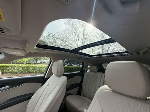 Used 2020 Lincoln Nautilus Reserve FWD image 22