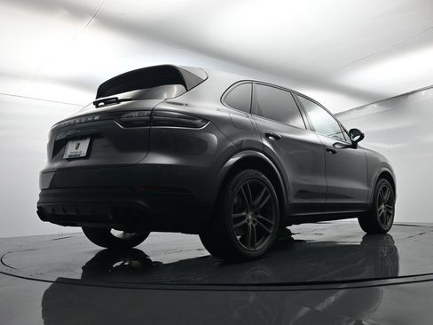 Used 2019 Porsche Cayenne image 50