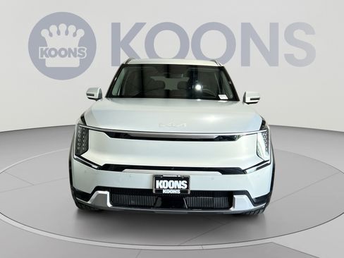Used 2024 Kia EV9 Land AWD/4WD image 10