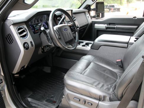 Used 2016 Ford F250 Lariat AWD/4WD image 24