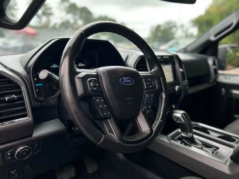 Used 2017 Ford F150 XLT w/ Equipment Group 302A Luxury image 13