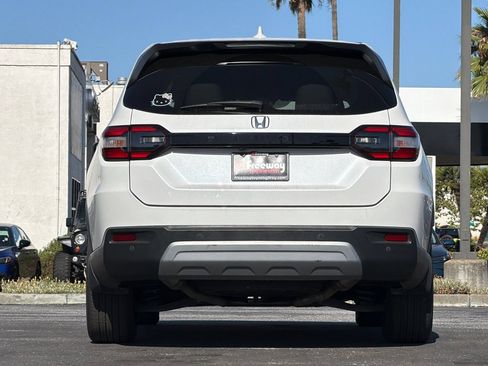 Used 2023 Honda Pilot EX-L image 5