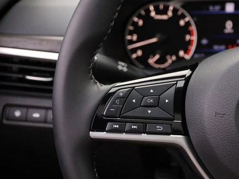 Certified 2025 Nissan Altima 2.5 SV w/ SV Premium Package FWD image 12