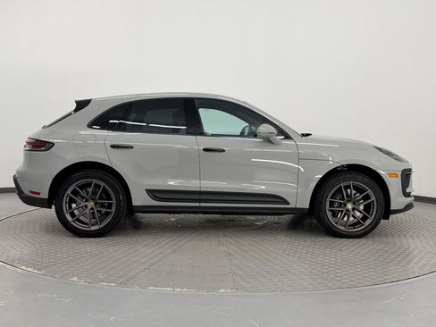 Used 2026 Porsche Macan AWD/4WD image 7