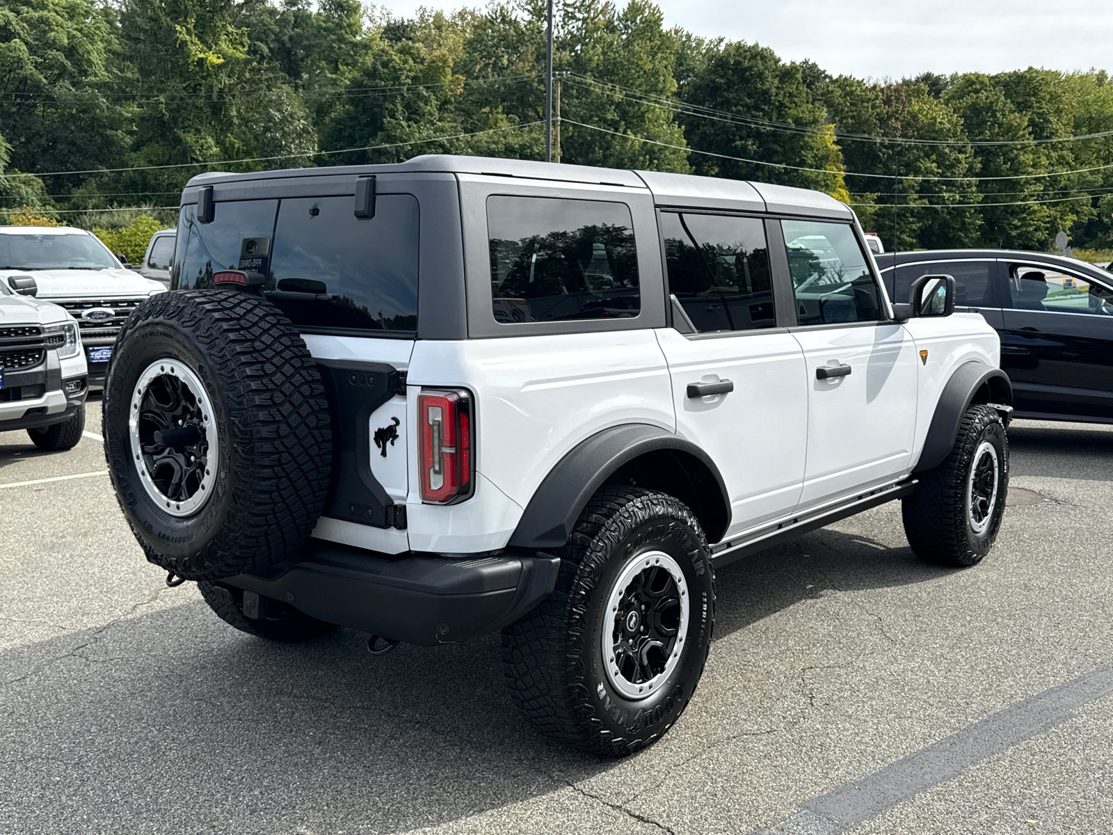 Certified 2024 Ford Bronco Badlands w/ Sasquatch Package AWD/4WD image 4