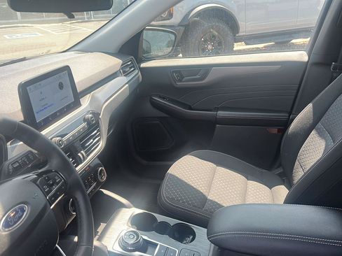 Used 2024 Ford Escape Active AWD/4WD image 17