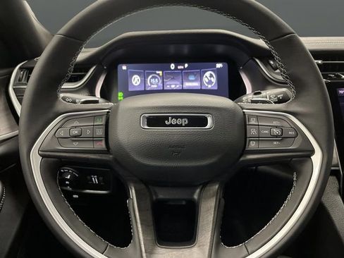 New 2025 Jeep Grand Cherokee Limited w/ Trailer Tow Package image 16