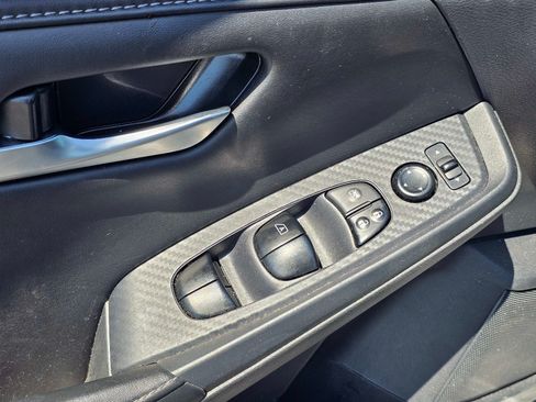 Used 2024 Nissan Sentra SV FWD image 14