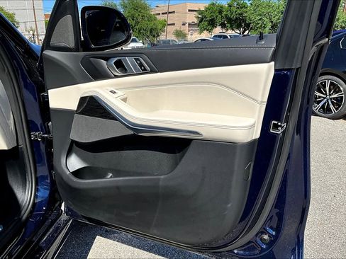 Used 2026 BMW X5 sDrive40i w/ Executive Package image 21