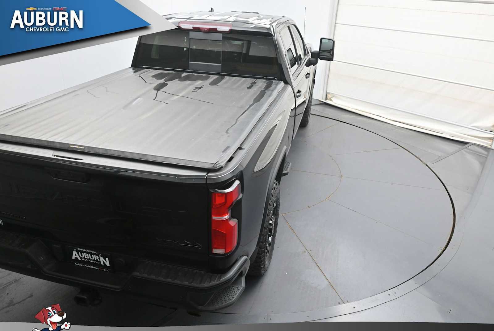 Used 2024 Chevrolet Silverado 2500 High Country w/ High Country Premium Package AWD/4WD image 40