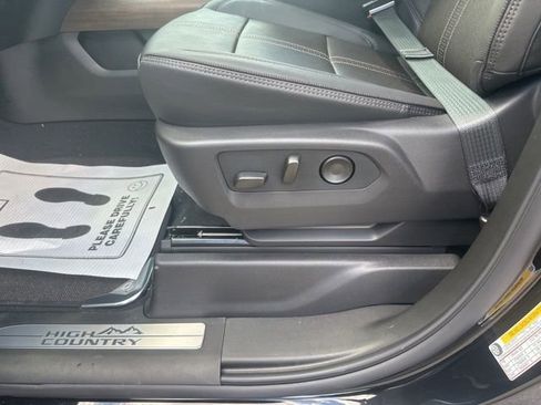 New 2026 Chevrolet Silverado 1500 High Country w/ LPO, Dark Essentials Package AWD/4WD image 17