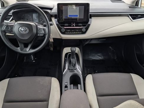 Used 2025 Toyota Corolla LE FWD image 11