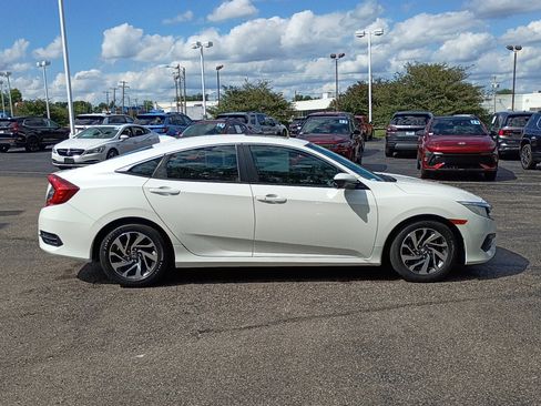 Used 2017 Honda Civic EX image 2