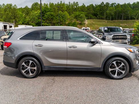 Used 2017 Kia Sorento EX FWD image 8