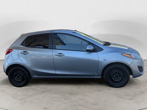Used 2012 MAZDA MAZDA2 Sport FWD image 6