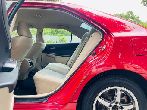 Used 2012 Toyota Camry LE image 11